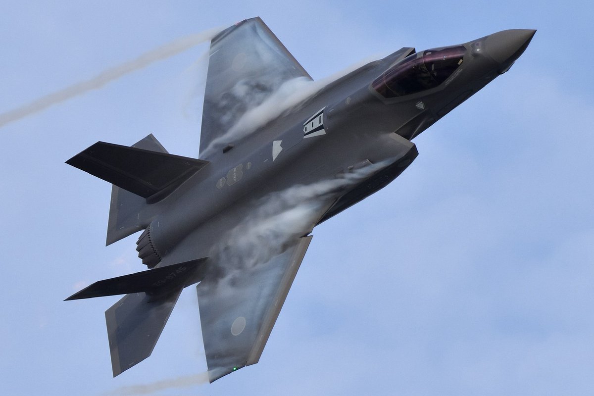 🄿🄸🅇🄴🄻 tweet media