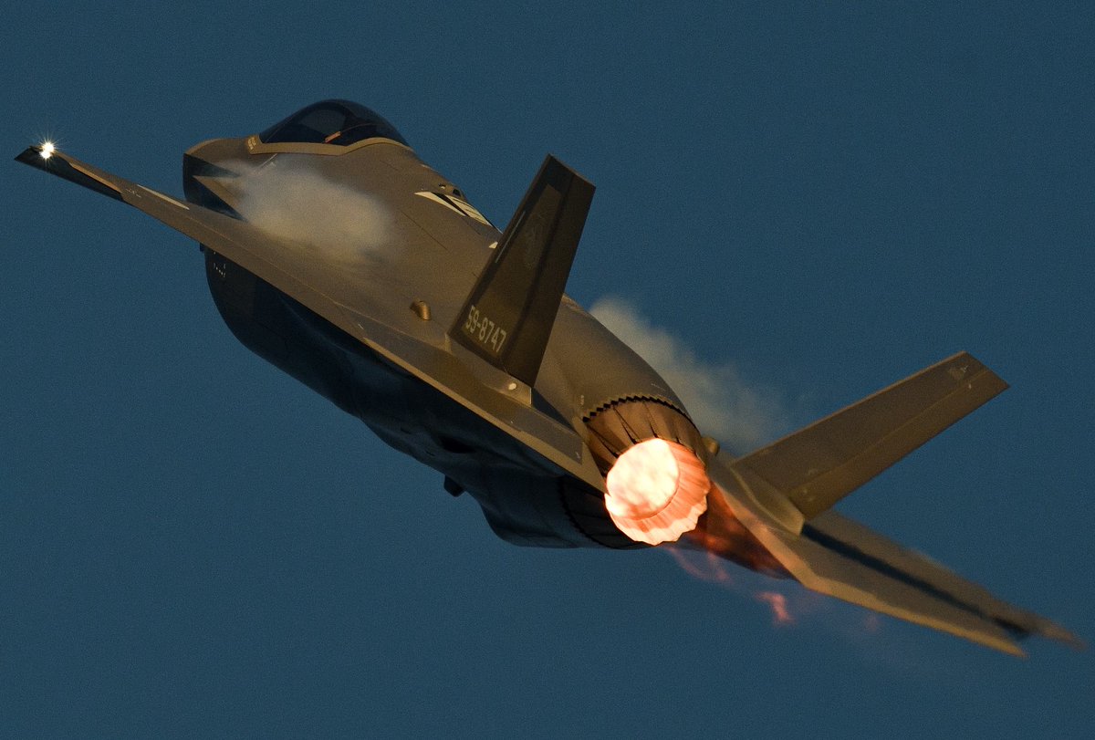 🄿🄸🅇🄴🄻 tweet media