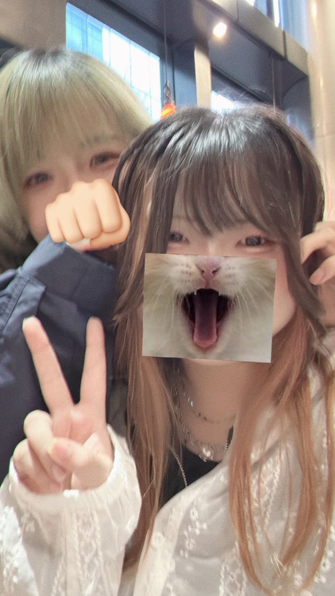 chla_chlb's tweet photo. ♡2026.03.28♡
あおと正式に付き合う事になりました🥰
今までもほぼ付き合ってるやんってくらい仲良かったけど。
でも、こんな体型の私でも受け入れてくれて、私のダメなところも受け止めてくれて、本当に大好きです😊
あおと釣り合うように痩せます。 https://t.co/8QDO2ftSNe