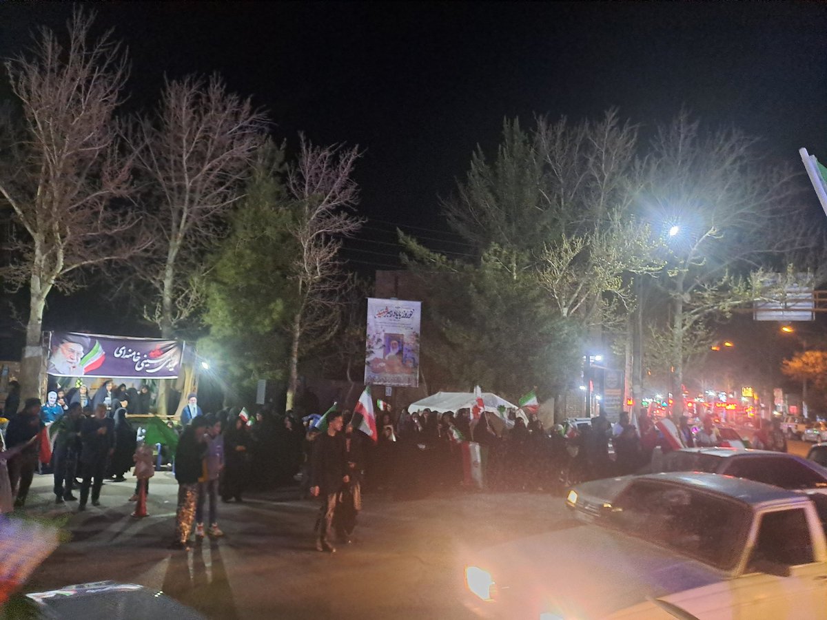تجربه نشان داده که مردم، مهم‌ترین عامل پایداری هستند.
#تا_پای_جان_برای_ایران
#حضور_مقدس