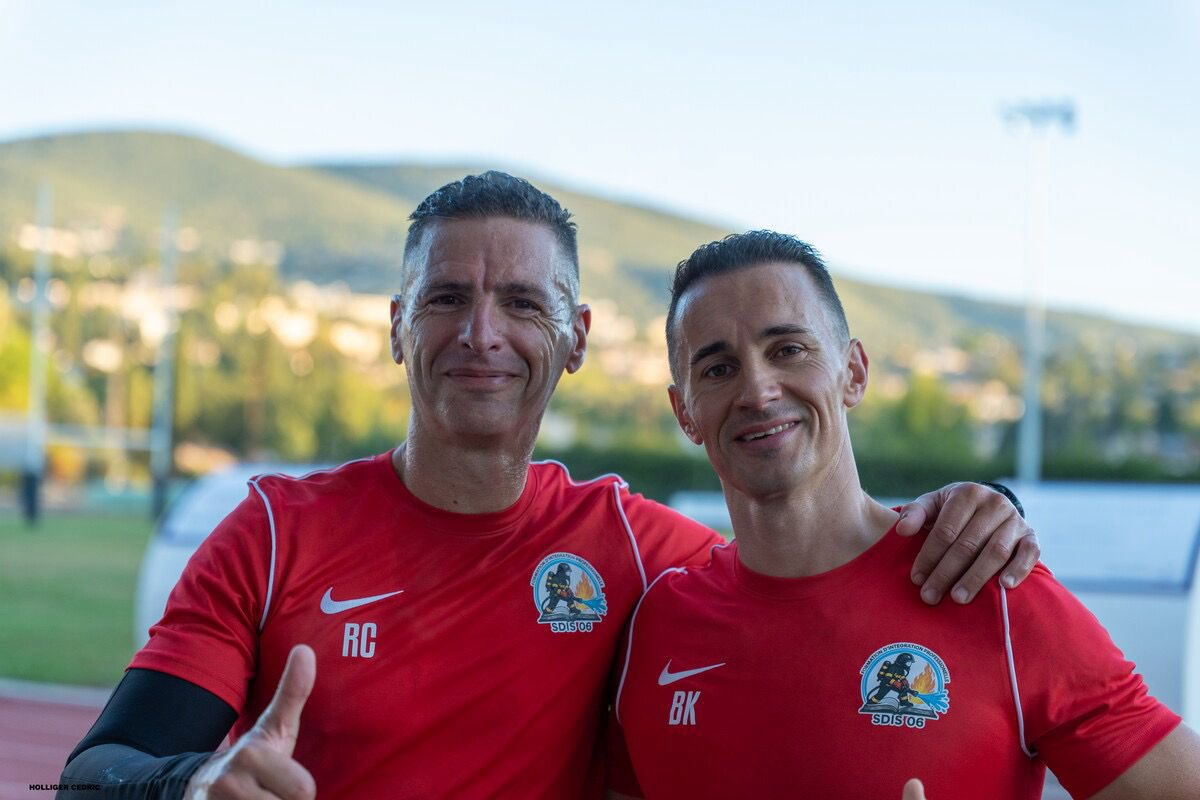 sdis_06's tweet image. Le week-end est là ✨
On vous souhaite deux belles journées pour souffler, profiter et refaire le plein d’énergie !
___
📸 C.HOLLIGER - SDIS06
#Noussommespompiers #Pompiers06 
#Engagement #Binomes #Weekend