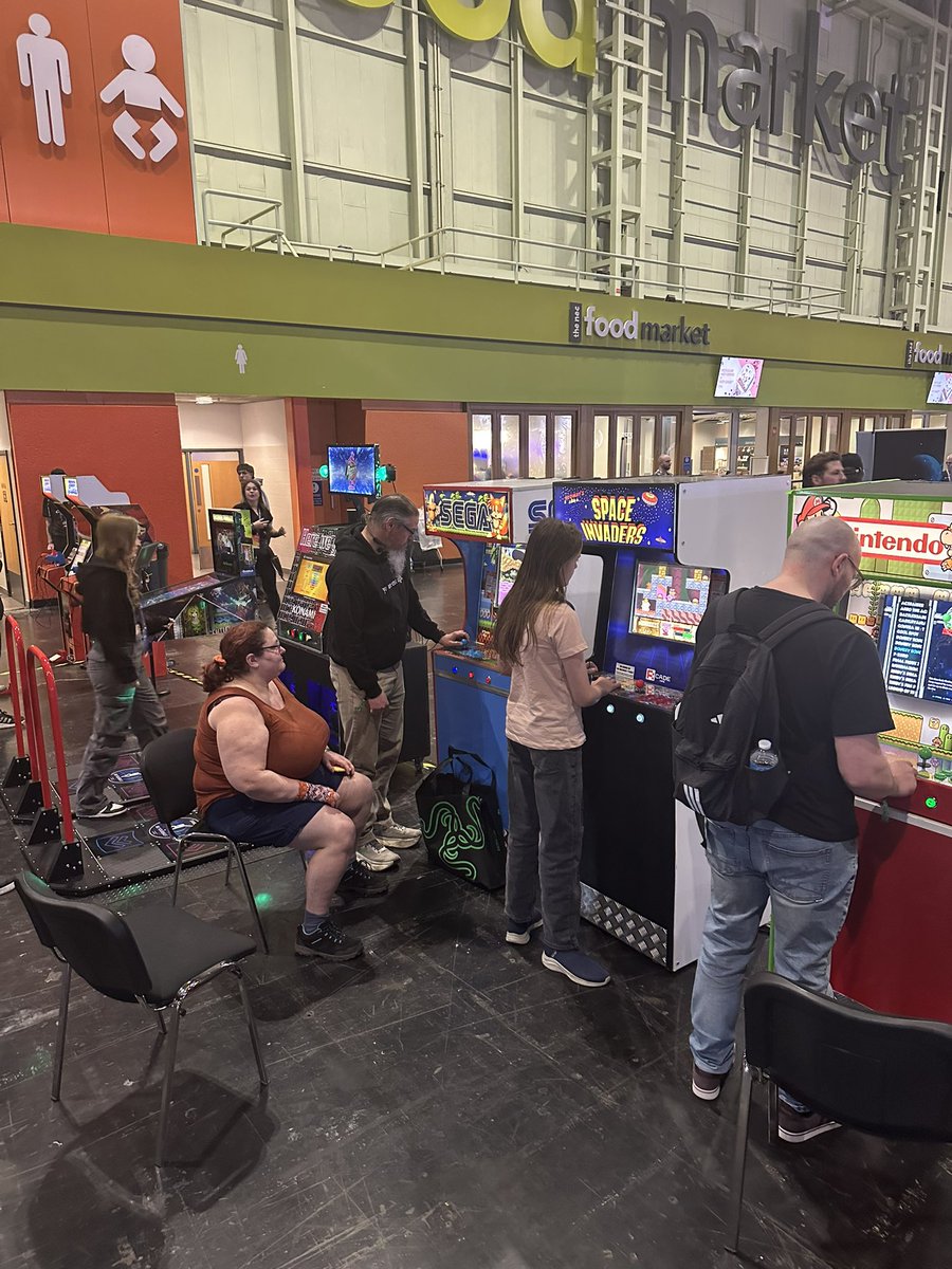 LuckChilled's tweet photo. Day 2 in progress so much to see so many people to meet.
Dreamhack Rocks as always.
#PlayLouderTogether #Dreamhack #DreamhackUK #DHBirmingham https://t.co/JlJHJzV68Z