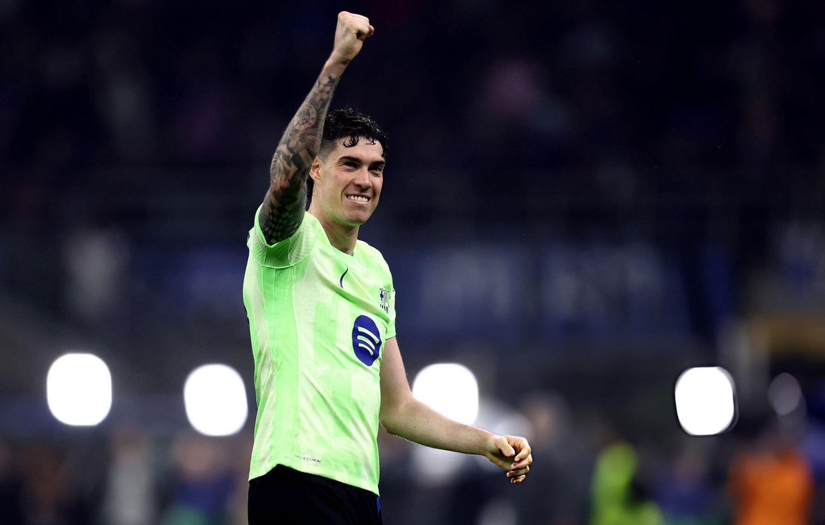 BarcaTimes's tweet image. 🚨| 𝐁𝐑𝐄𝐀𝐊𝐈𝐍𝐆: Bastoni has given Barcelona the green light to try to sign him and begin negotiations with Inter Milan. [@Luis_F_Rojo] #fcblive 🔥🇮🇹