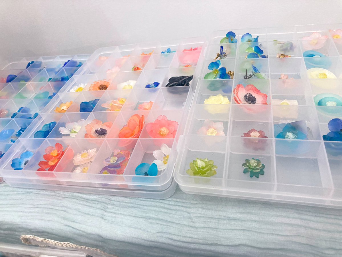 mameto_tokimeki's tweet photo. 念願のアトリエフリマへ！

作家さんの集めてきた素材や作った作品たちから、ハンドメイド愛が伝わってきた🫶

見ているだけでわくわく☺️
創作意欲も高まった！

和気あいあいで、素敵な空間でした！

こんな新参者ともお話していただけて嬉しかったです🌱
ありがとうございました✨

#アトリエフリマ https://t.co/x0PvKo29hu