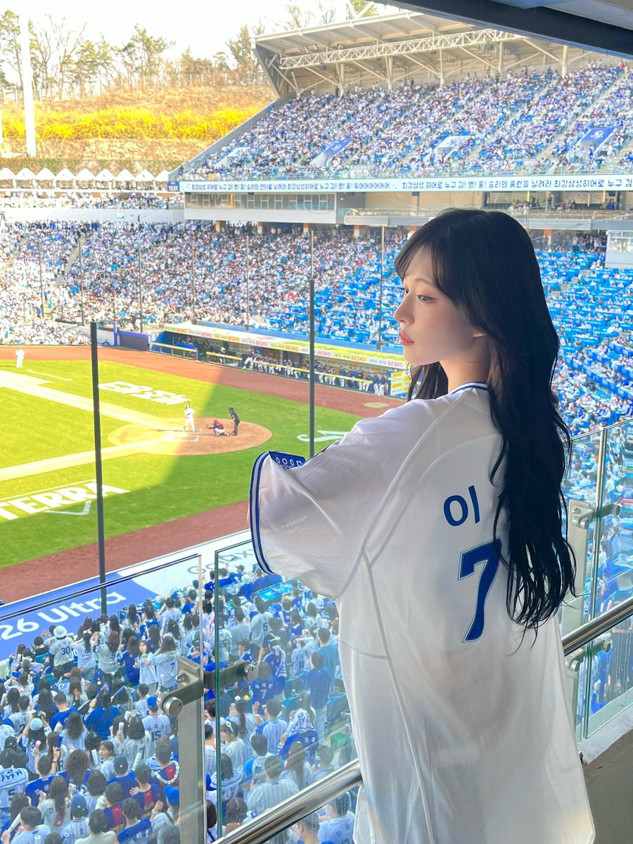 챙시시 tweet media