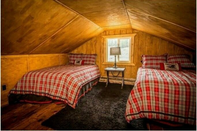 Mountain Cabins tweet media