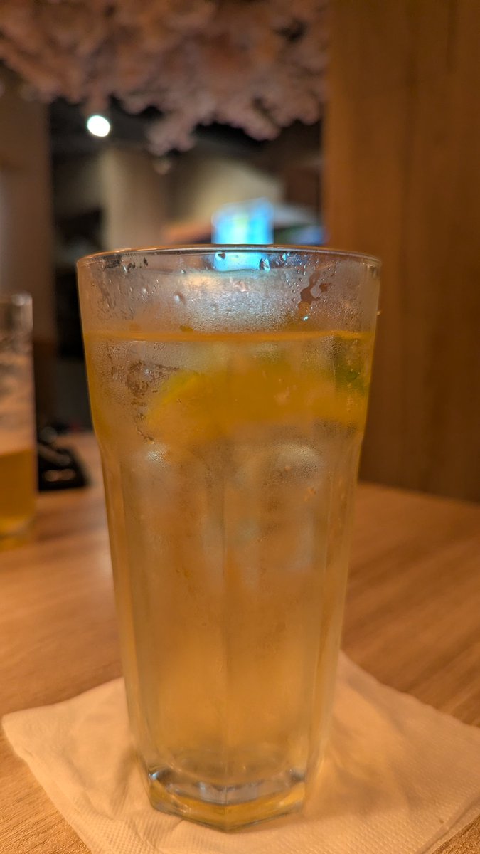f124810979's tweet photo. 我沒有難過，我只是開心不起來 https://t.co/PiJ9KuDWmo
