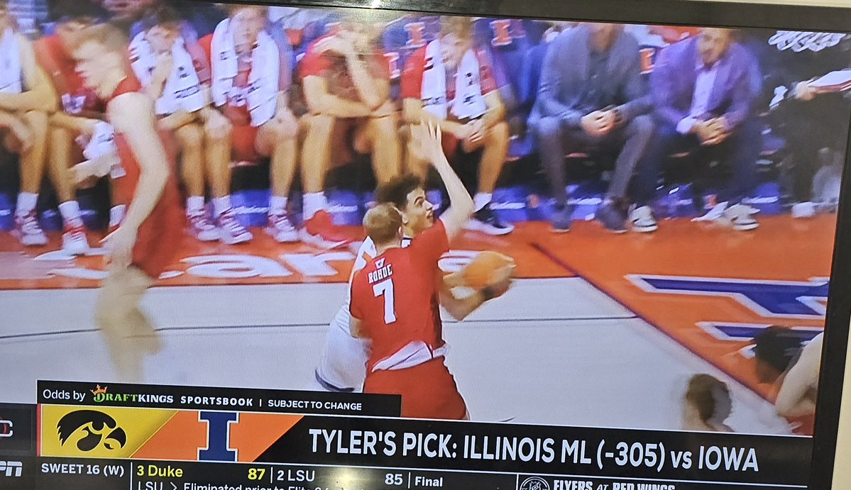 Sharp stuff from ESPN

 3/1 ML favorite 

Big swings