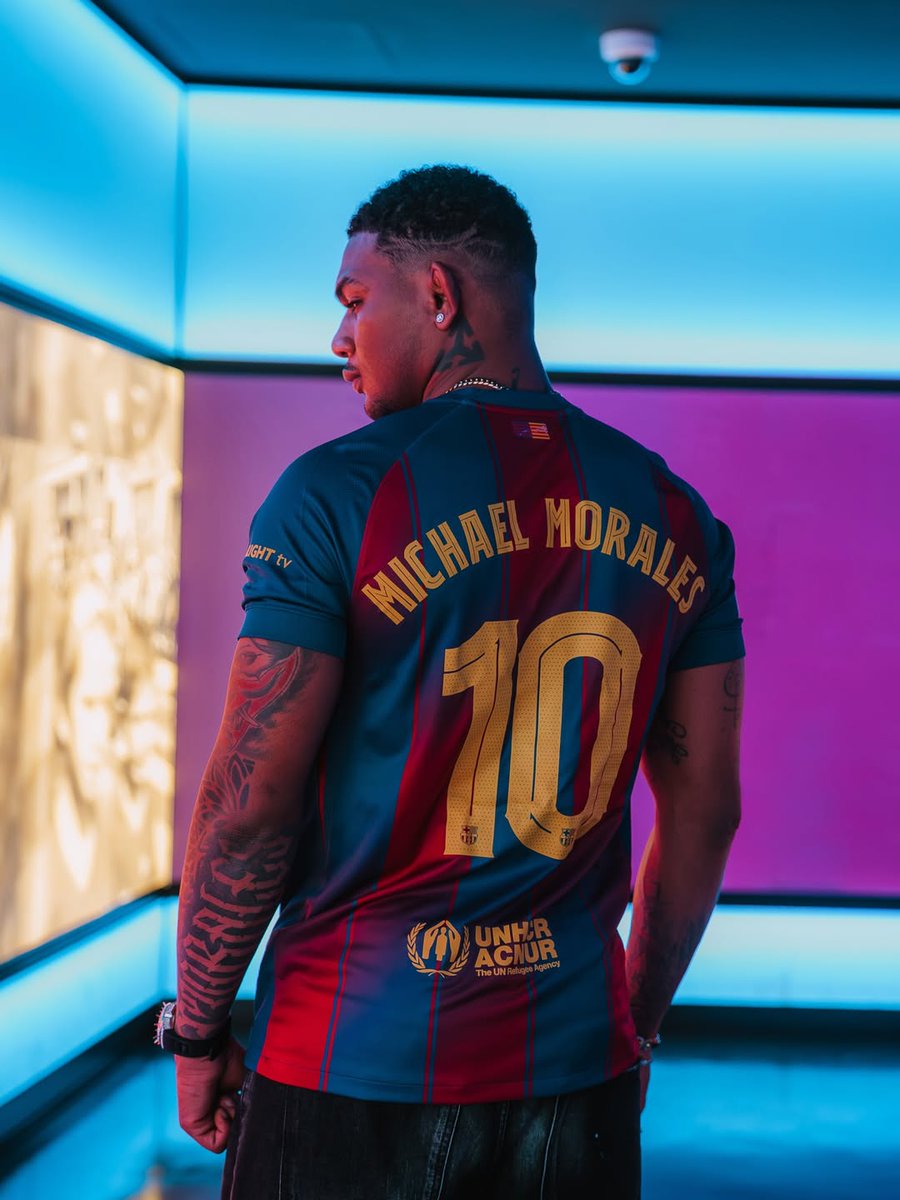 Pelunaton tweet media