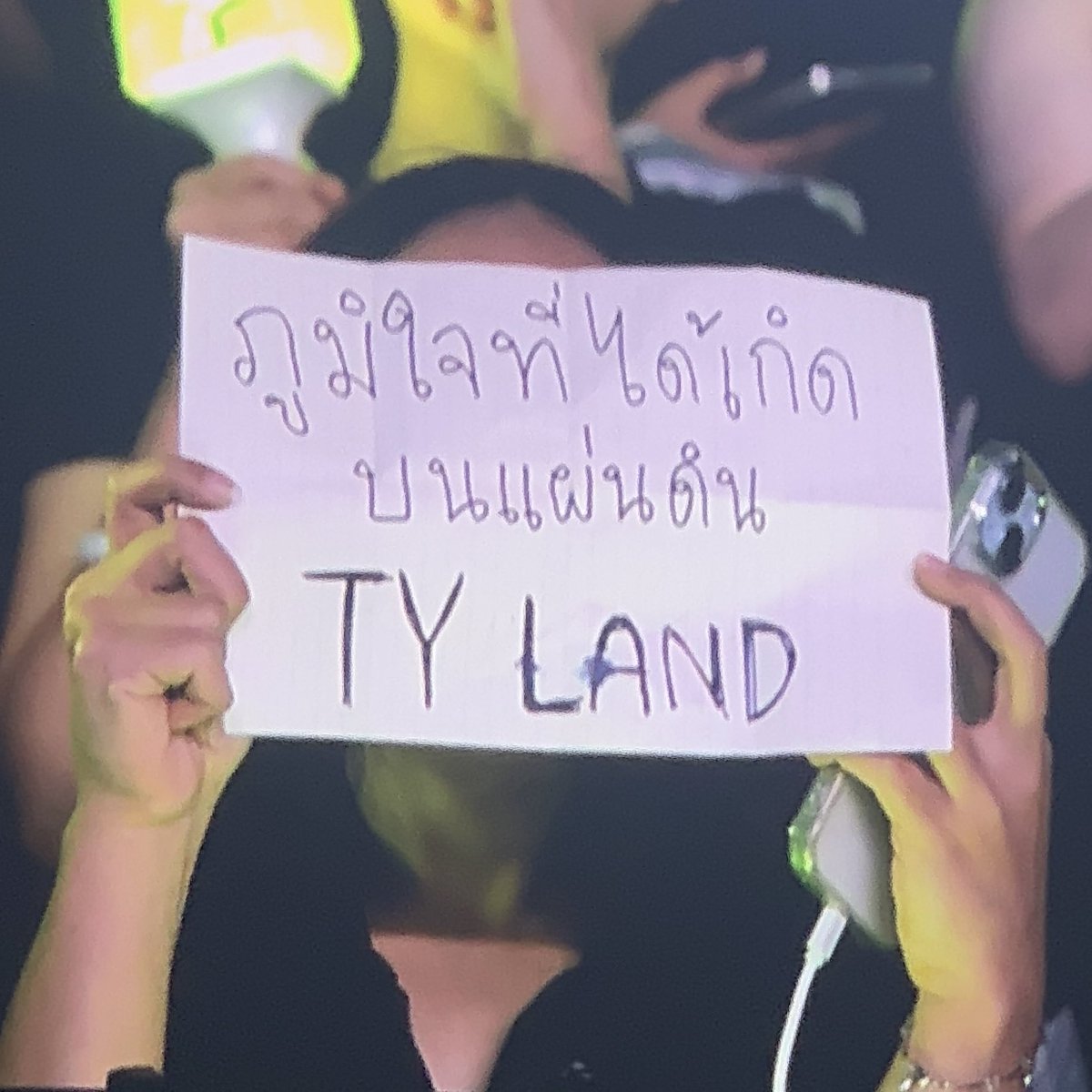 (✿ ✿)° tweet media