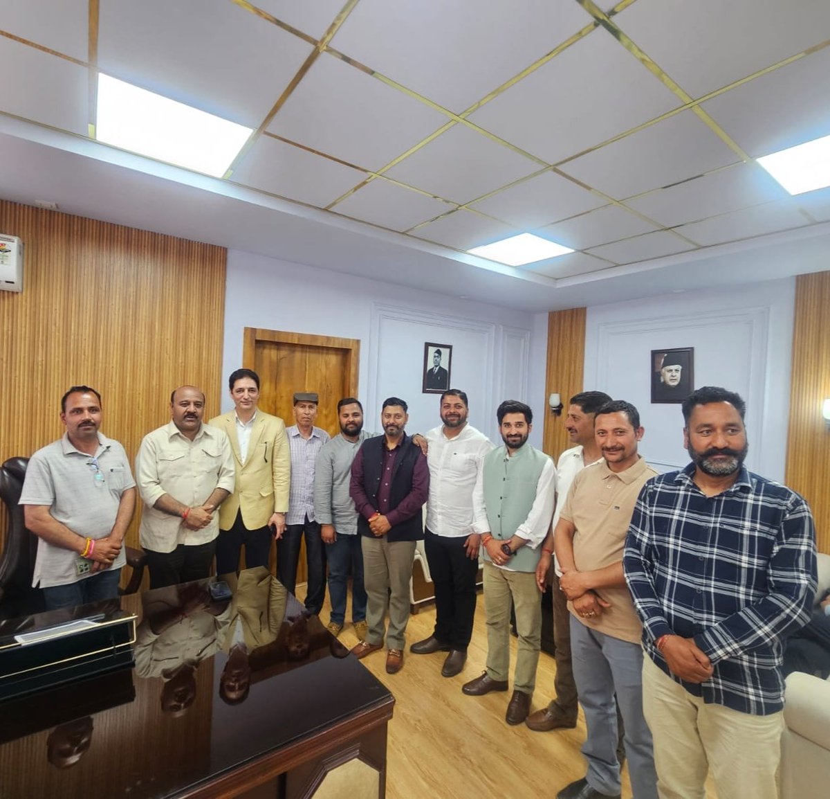 OfficeofDYCMJK's tweet photo. Met a delegation led by Hon’ble MLA Doda West  Shri @shaktiparihar_. Discussed related issues threadbare. https://t.co/0c4MHLgGU6