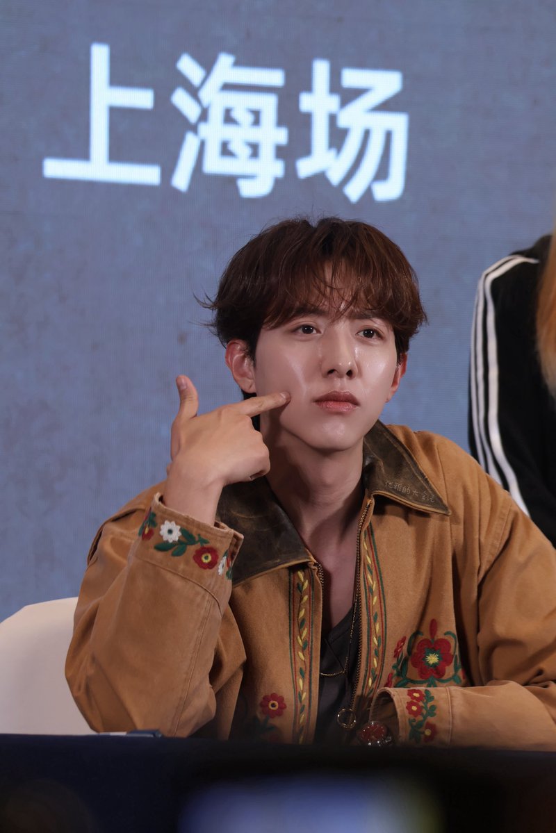 문헤♡ tweet media