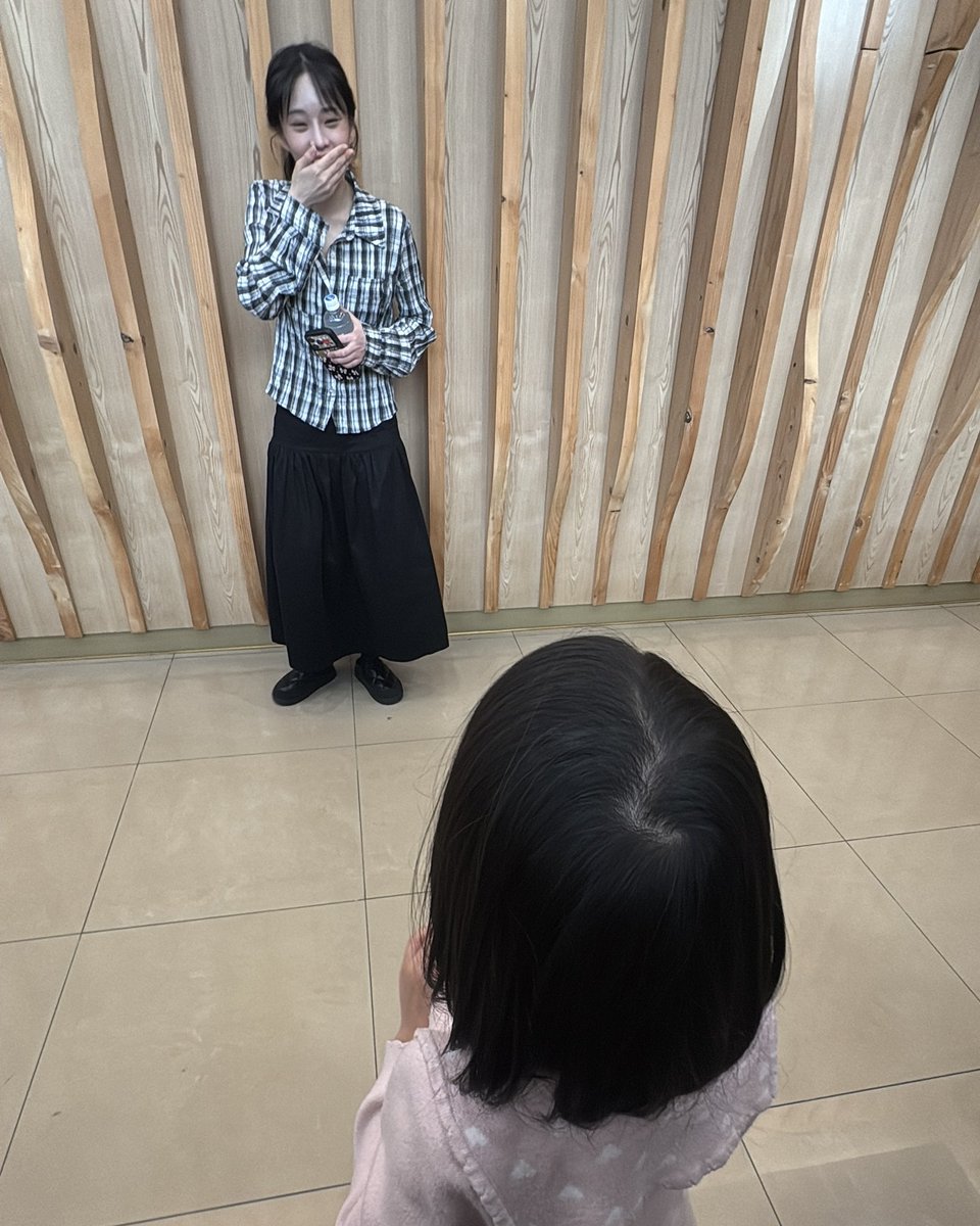 어차피 tweet media