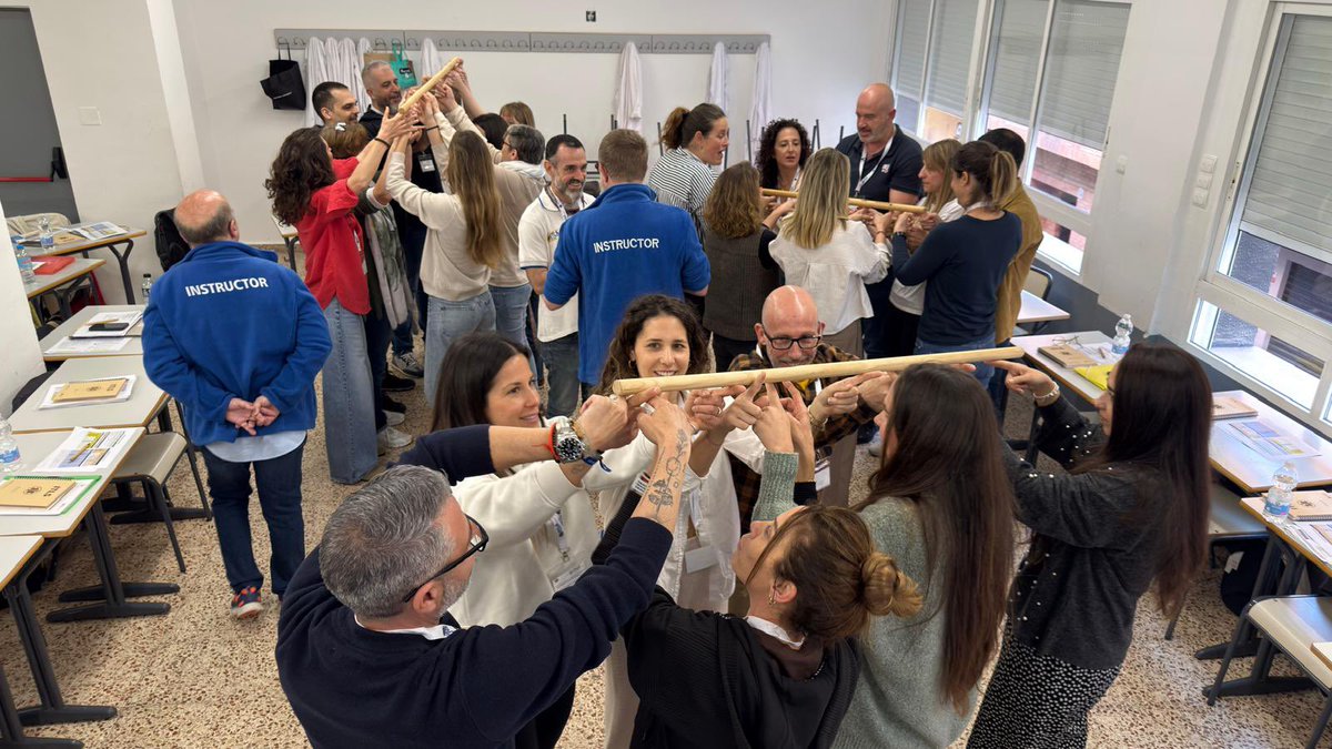 Arrancamos una nueva edición del curso de instructores <a href="/SEMES_/">SEMES</a> <a href="/ITLS/">International Trauma Life Support (ITLS)</a>.
¡23 alumnos se reúnen en Castellón junto a 8 instructores de toda España para que la #FamiliaITLS siga avanzando y creciendo!
El saber transmitir, n reto aún más grande!
#MejorandoLaAtencionAlTrauma