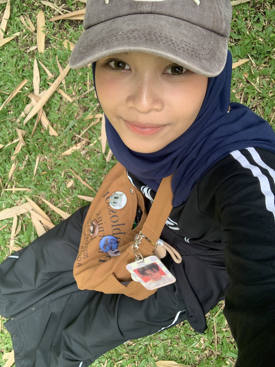 zee✩彡 tweet media