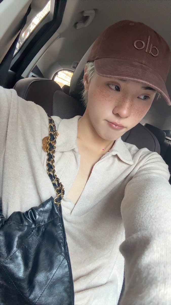 ดาวตกหุ่นยนต์แบตน้อย tweet media