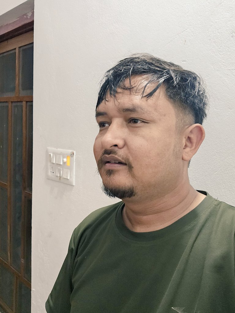 समयले सधैं जवाफ दिन्छ ! 
बोल्न हतार नगर !!