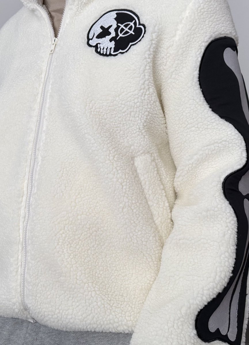 ЯΣƧCUE💀💣 tweet media