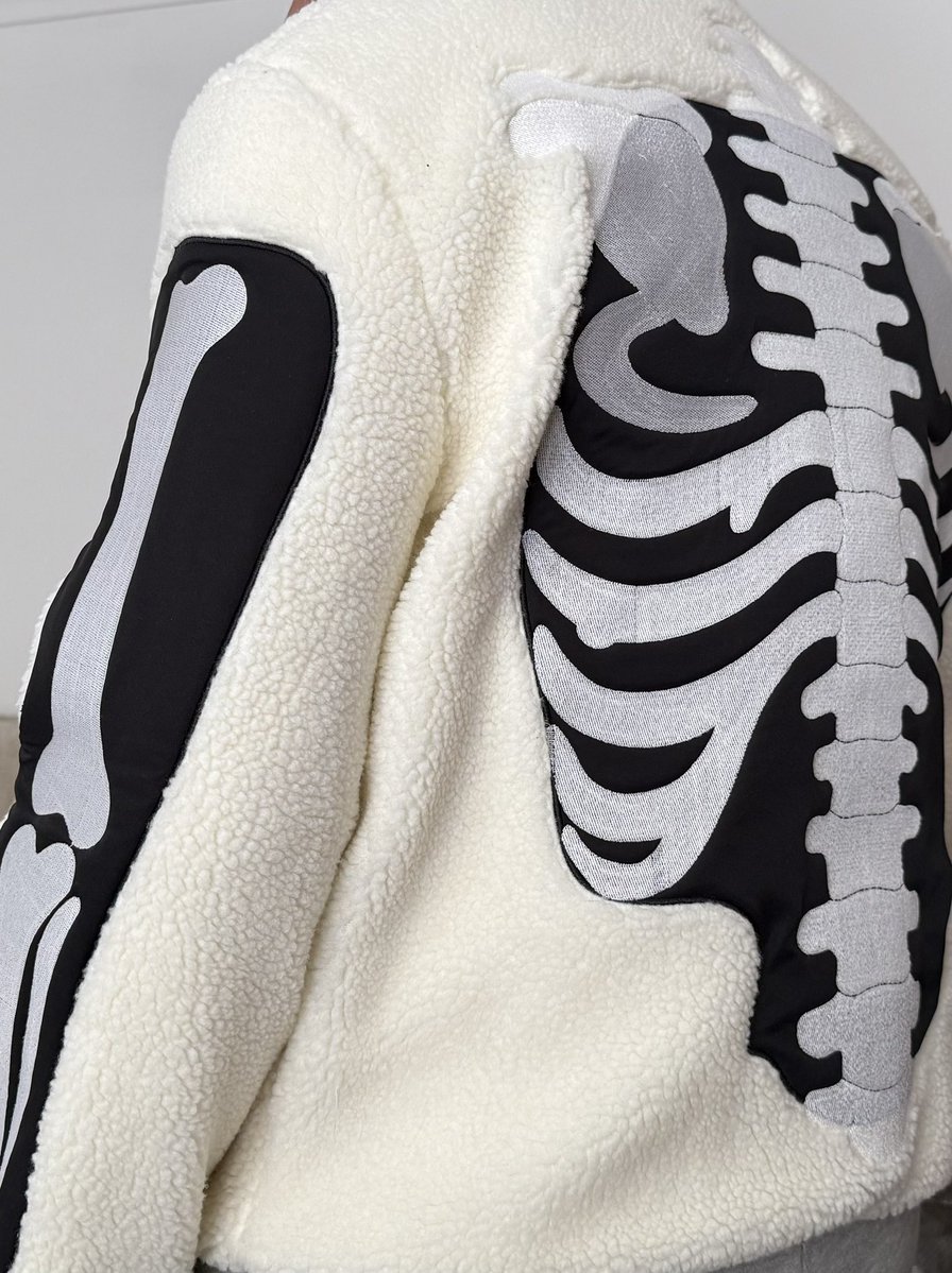 ЯΣƧCUE💀💣 tweet media