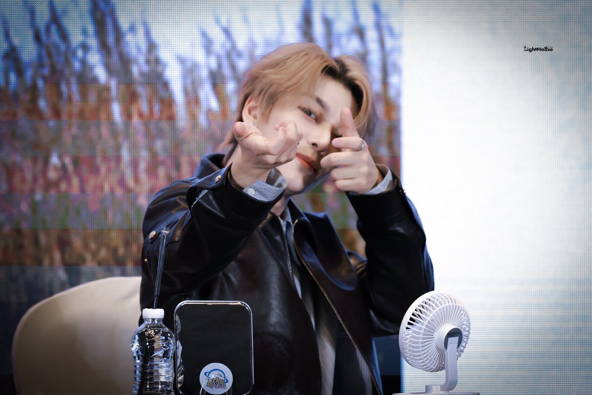 LightHouse tweet media