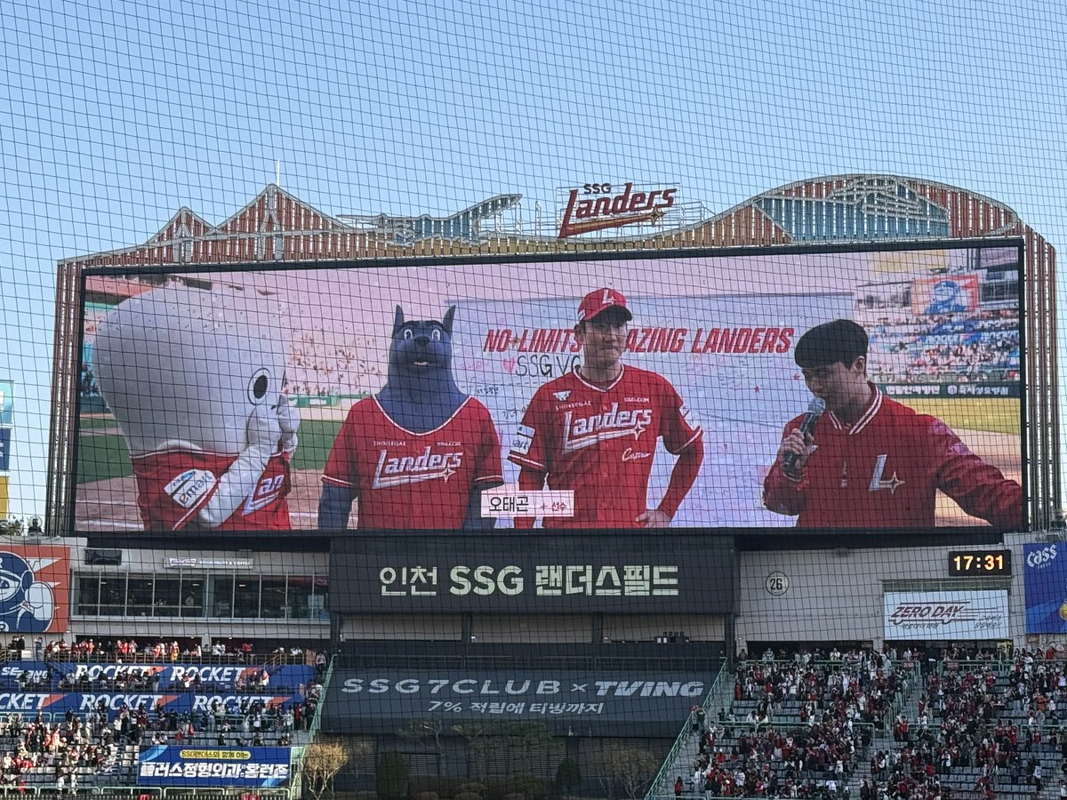 쩡이닝²⁹ tweet media