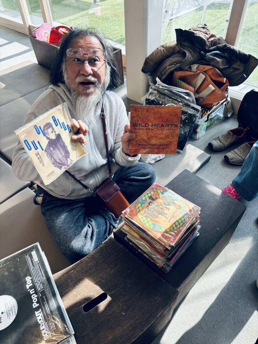 レコードコンビニ tweet media