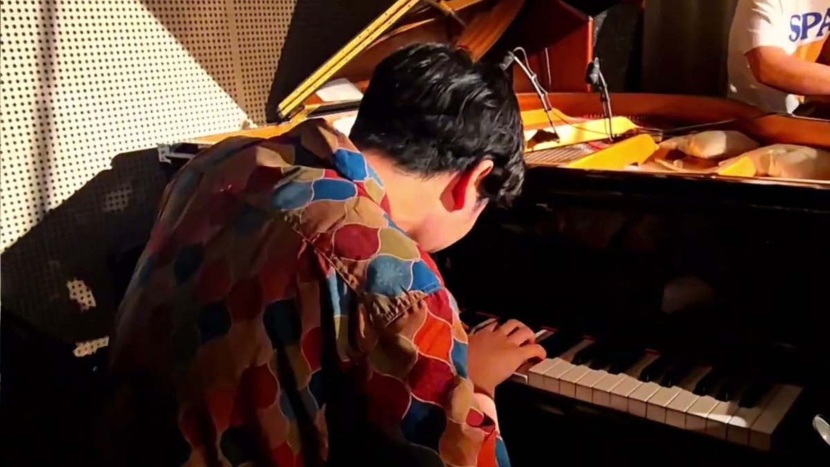 utokyojazz's tweet photo. “Hindsight”

https://t.co/VRicGv0TSG

東大ジャズ研に
ピアノ:海堀弘太さん
ベース:伊藤勇司さん
ドラム:高橋直希さん
がお越しいただいた際の映像を公開しました！めちゃくちゃカッコいいの���ぜひご覧ください🔥 https://t.co/5y5QPrD0W3