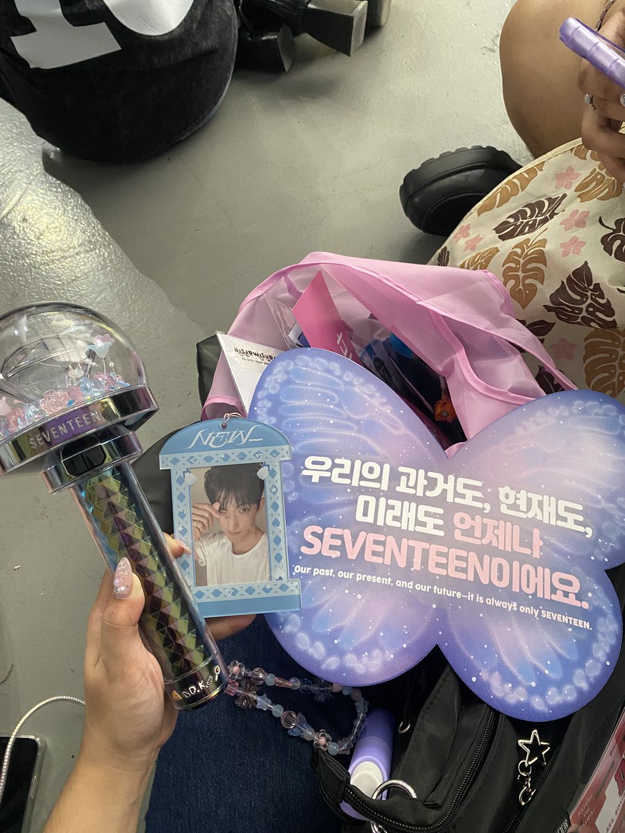 everydolly | comms open tweet media