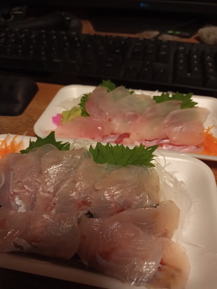lionsan's tweet photo. グラボはなんとかなって明日着予定。
写真はホウボウの昆布締めとクエです。 https://t.co/P8HgBuvTAa