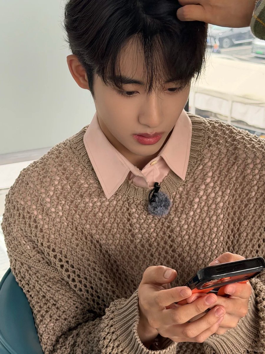 윈윈 얼굴 tweet media