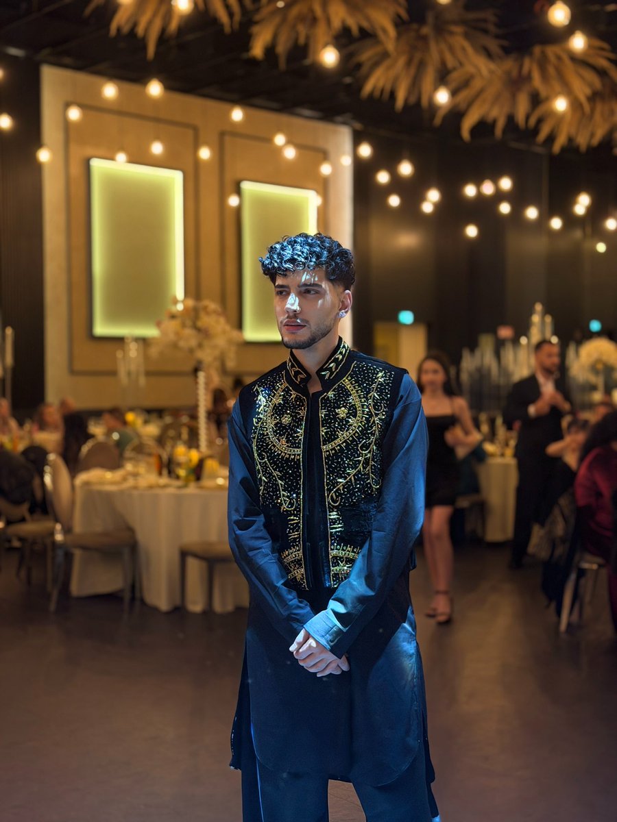 masih_2000's tweet photo. Abut last night 
#wedding #germany  #afghanoutffit #massiullahdesign https://t.co/hdFHYzxMYu