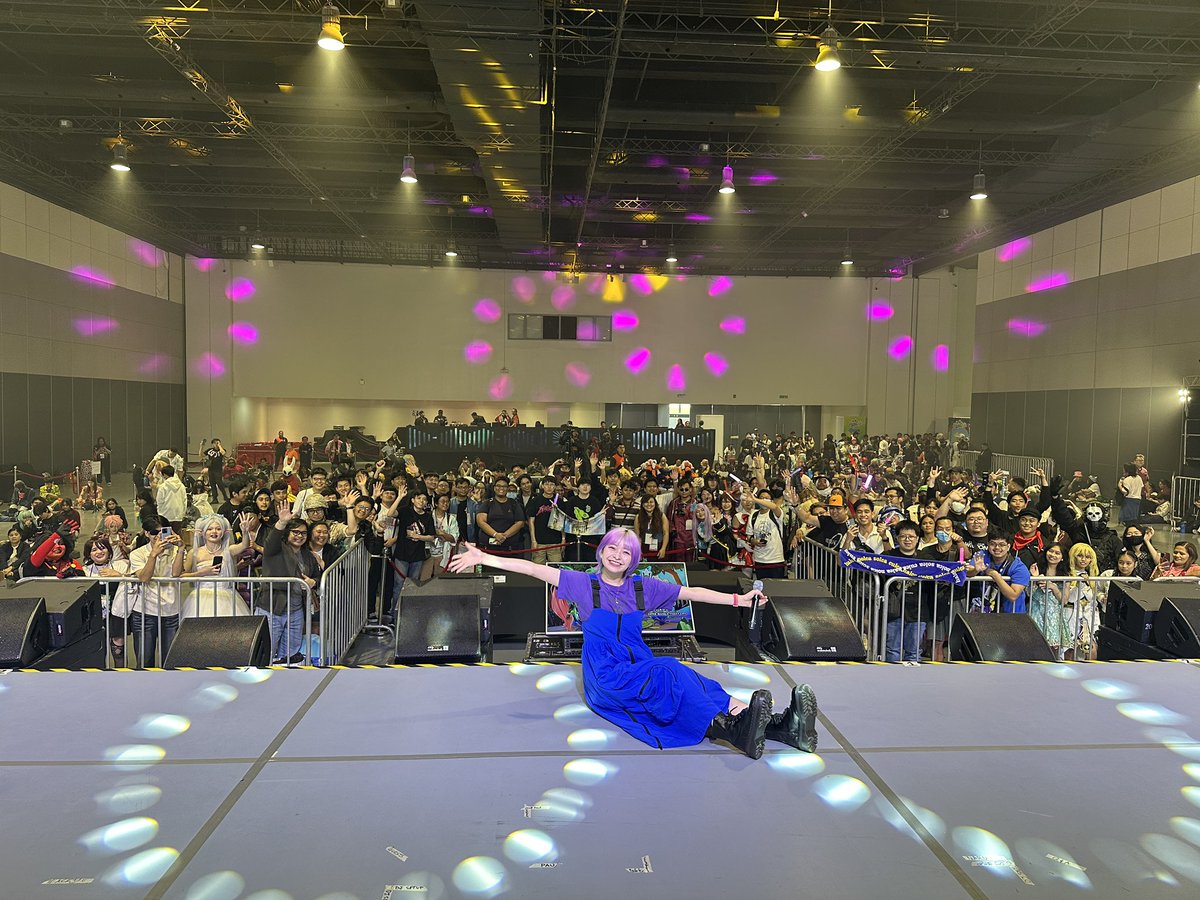 halca77's tweet photo. Cosplay Carnival 2026
🟢✨Eternal Emerald✨🟢

Nainterbyu ako.
salamat, JAM stage!!✨

Magkita tayo mamaya!♪🪩

3/28 DAY1: JAM Concert x SACRA MUSIC Night
3/29 DAY2: Cosplay Carnival JAM Concert

#cosplay #cosplayph #cosplaycarnival2026 #Prismasaga https://t.co/qb6xPK36gF