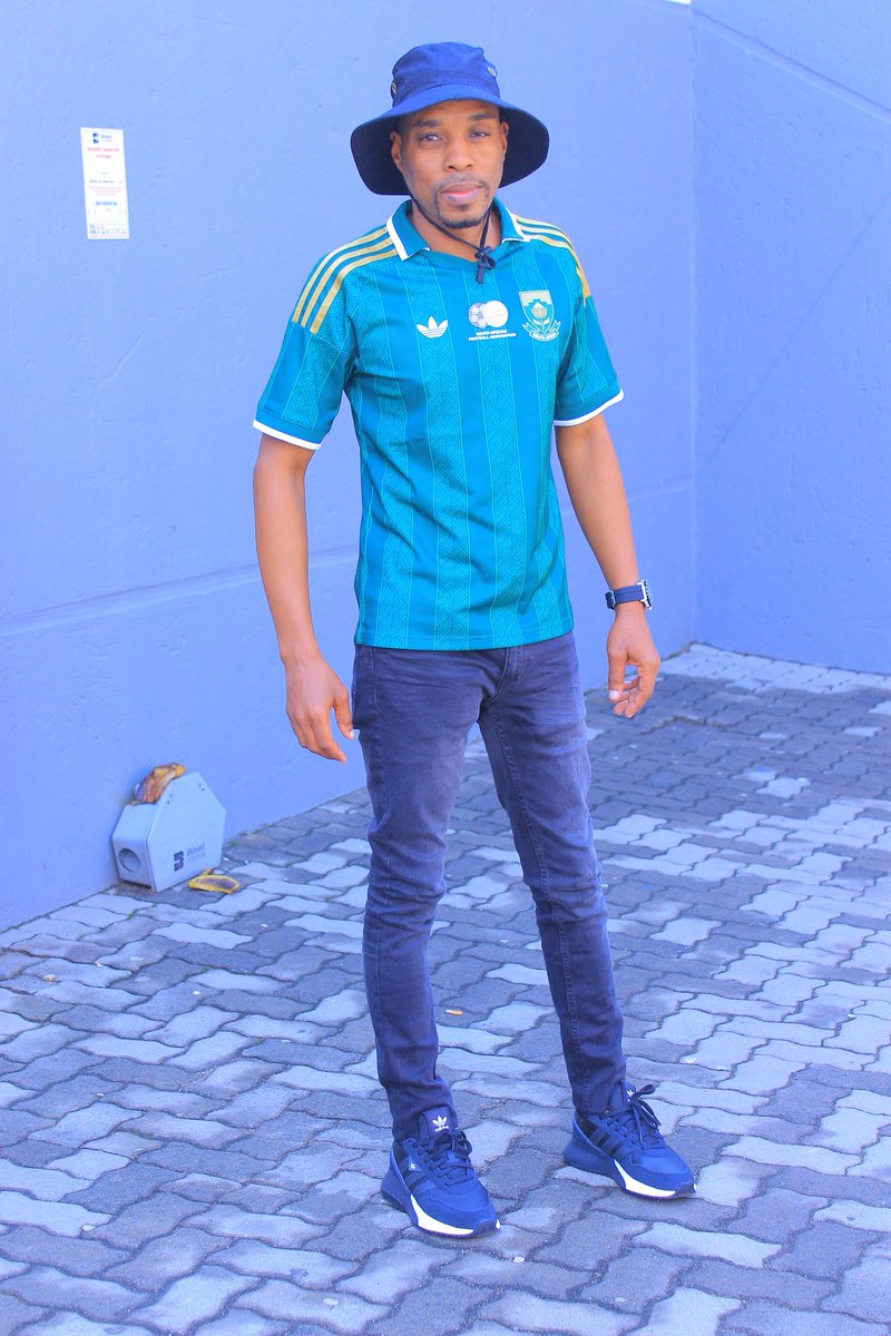 adolf_ledoaba's tweet photo. This jersey might be the only thing uniting the country,I don't see us celebrating much in the world cup https://t.co/A6G1olI6HD