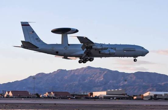 MAKS 25 🇺🇦👀 tweet media