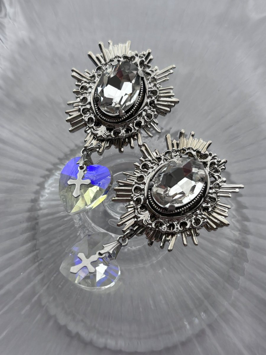 c r o i x tweet media