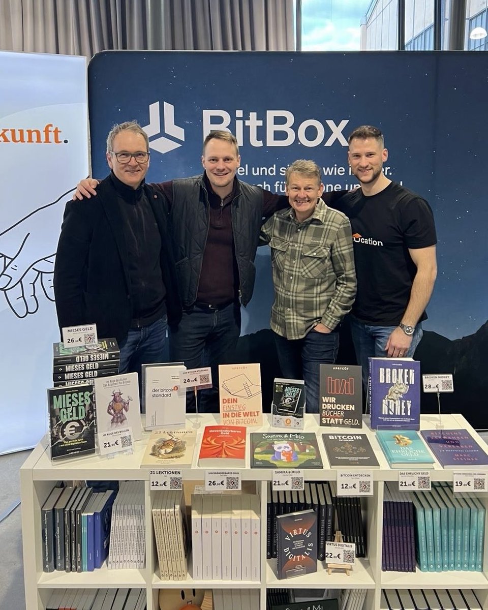 Aprycot Media 📚 tweet media