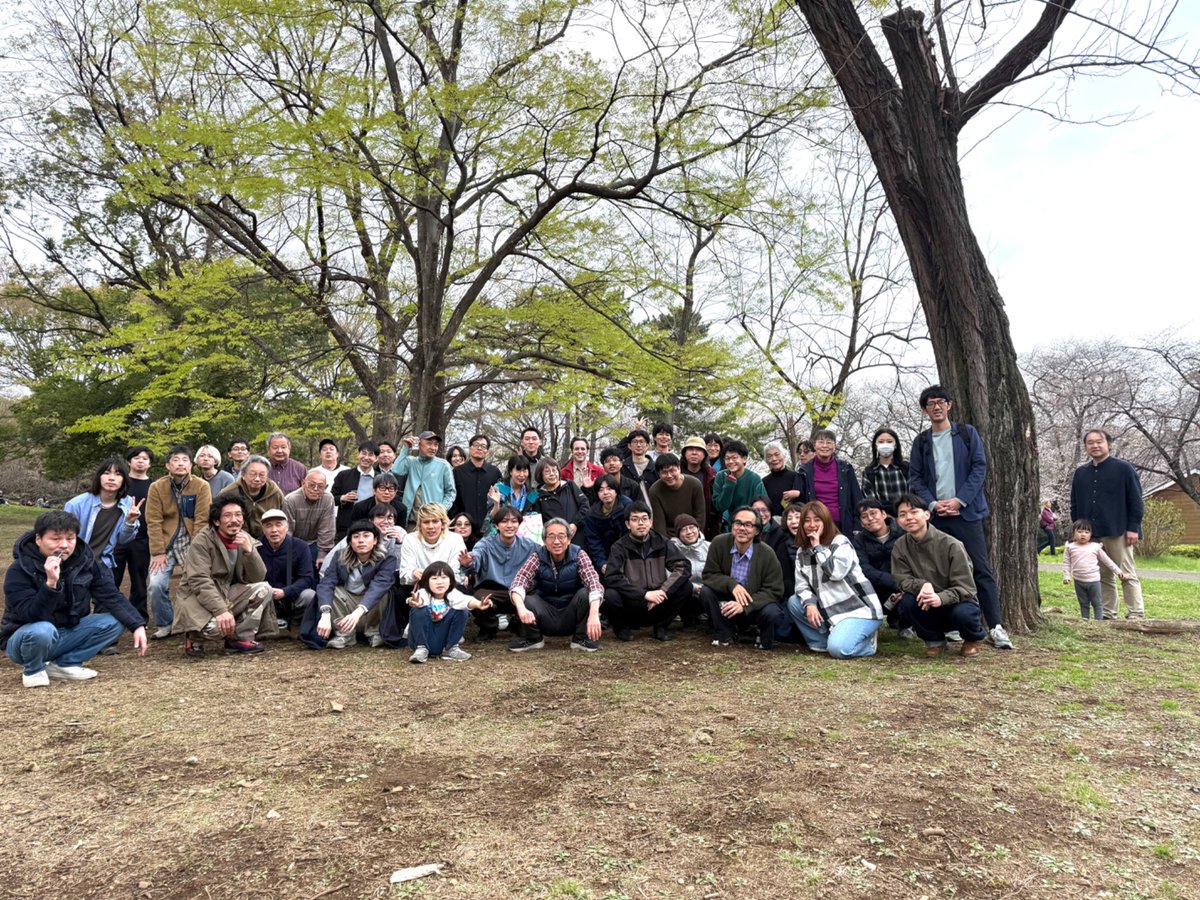 HosakakazushiO's tweet photo. 昨日の花見は例年どおり、よくわからない人同士の混沌とした語らいの場になりました。
来年も集まりましょう🌸 https://t.co/8Zd8GxeFJJ