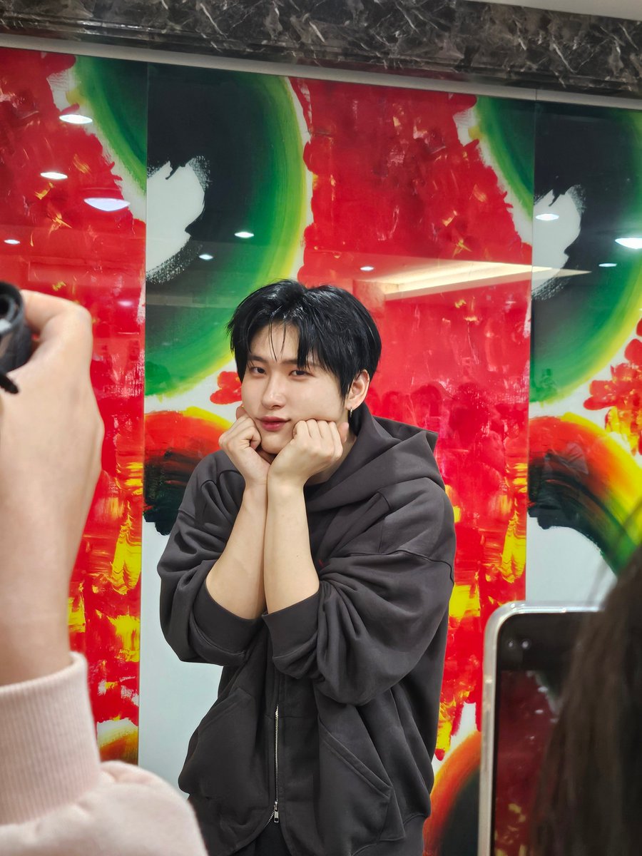 Hiunm09's tweet photo. 여러분 저 뽑았어요!!
뽕 뽑았어요 !!!!
제주도에서날아온보람이생겼어요.. !!
#우빈 https://t.co/rJNDG4EnZx