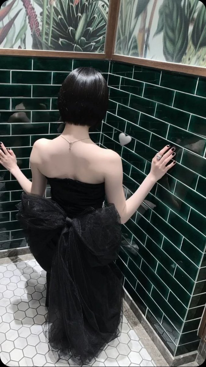 ❦︎ tweet media