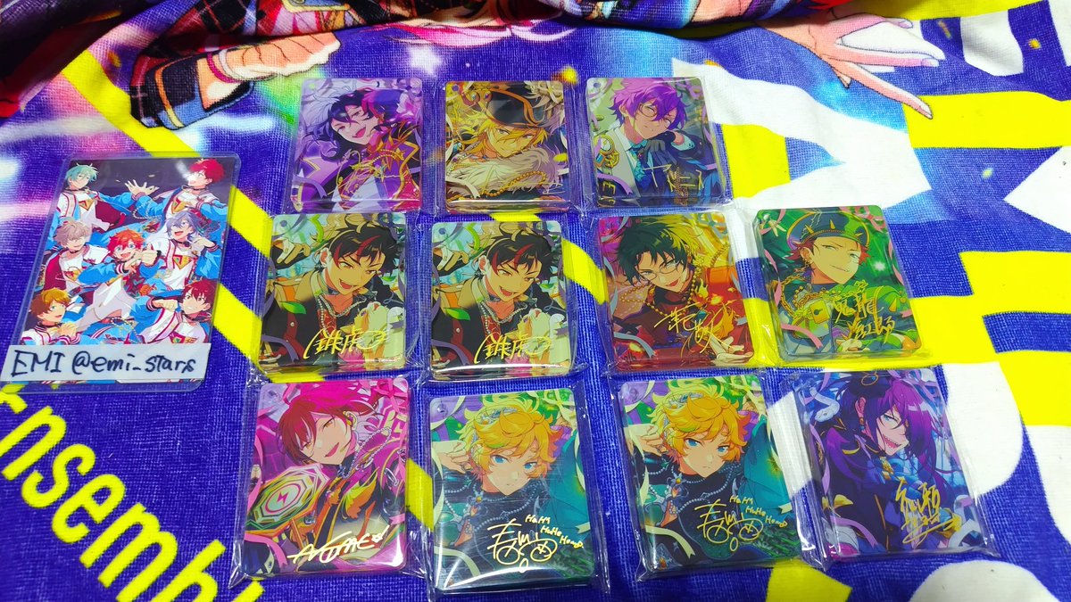 emi_stars's tweet photo. 【交換 譲渡】あんスタ アニカフェ

譲→ステッカー
＊英智 ＊渉2 ＊鉄虎 ＊紅郎 ジュン ＊凪砂 ＊アドニス 薫  零2 北斗3 真緒 ＊真
アクスタ ＊桃李 ＊渉 ＊奏汰 
缶バッジ 敬人
コロッタ 零 薫 ＊アドニス ＊鉄虎2 敬人 ＊紅郎 夏目 ＊宙2 マヨイ

求→スバル 千秋 晃牙 一彩 巽

→
#emitrade https://t.co/F35yK3e6eV