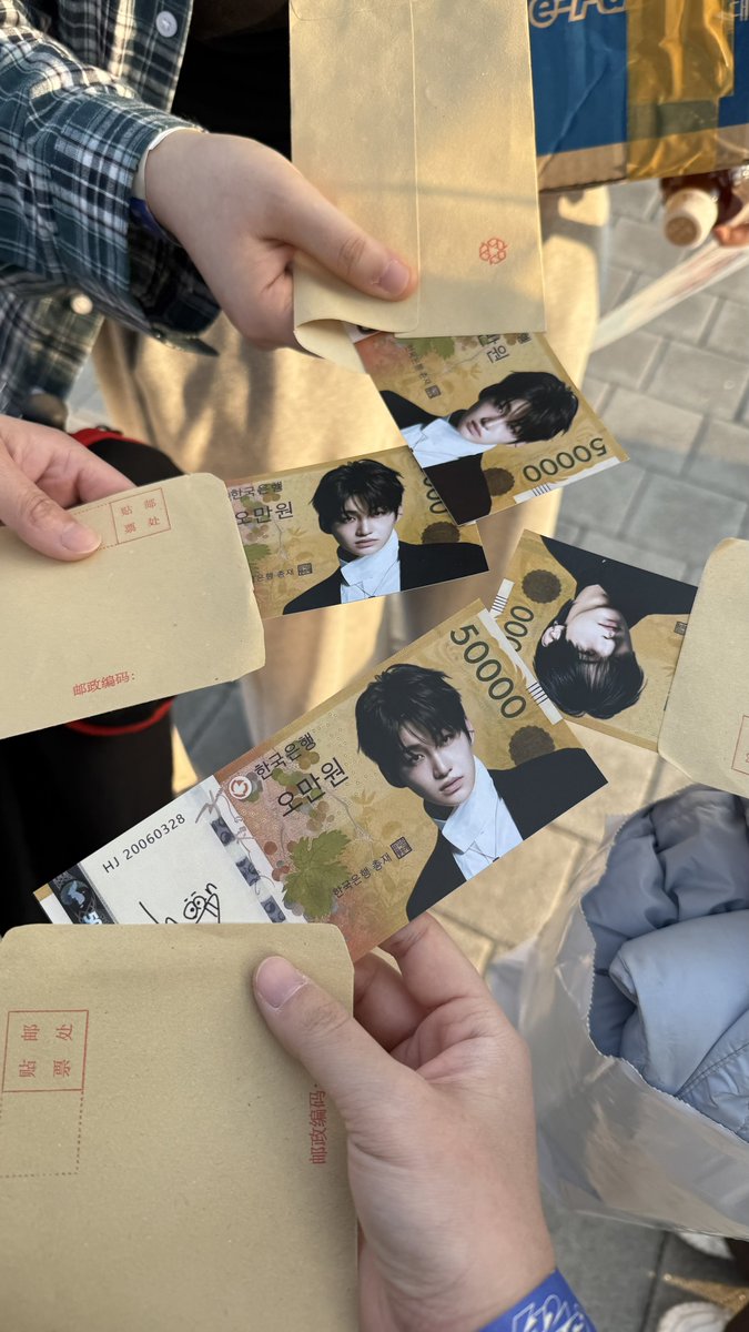 코미ᰔ tweet media