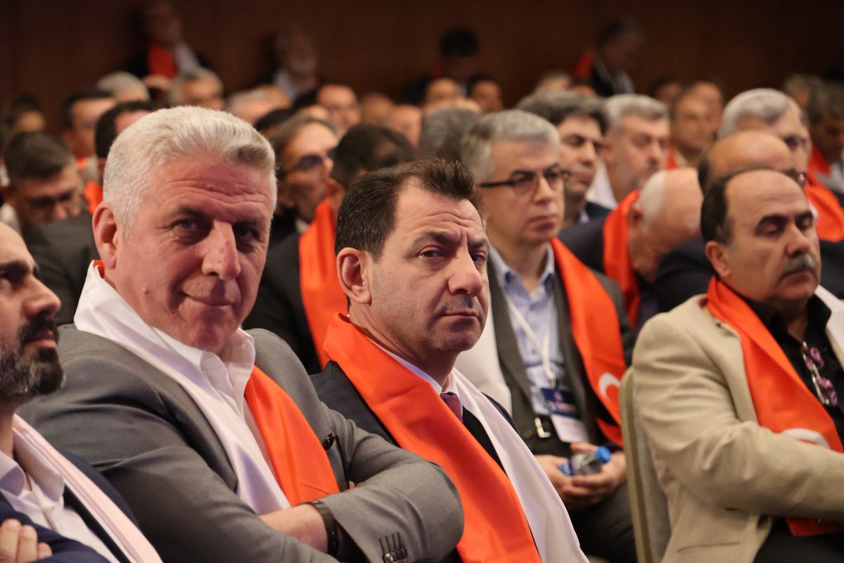 “Terör bittiğinde kaynaklarımız kalkınmaya gider, refah olur. Birliğin güçlendiği Türkiye’de dirlik olur.”

Memur-Sen Genel Başkanı Ali Yalçın:

Biz aynı tarihin, aynı coğrafyanın, aynı kaderin çocuklarıyız; Türküyle, Kürdüyle, Arabıyla, Sünnisiyle, Alevisiyle bir milletiz.
Dün