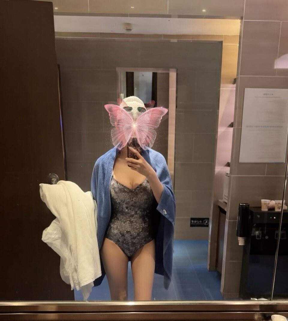 Livia🌸 tweet media