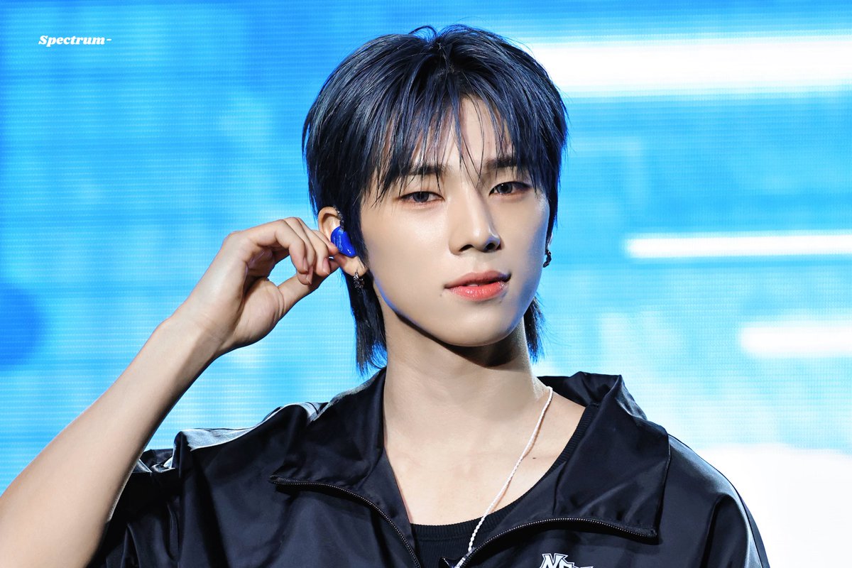 𝙎𝙥𝙚𝙘𝙩𝙧𝙪𝙢- tweet media