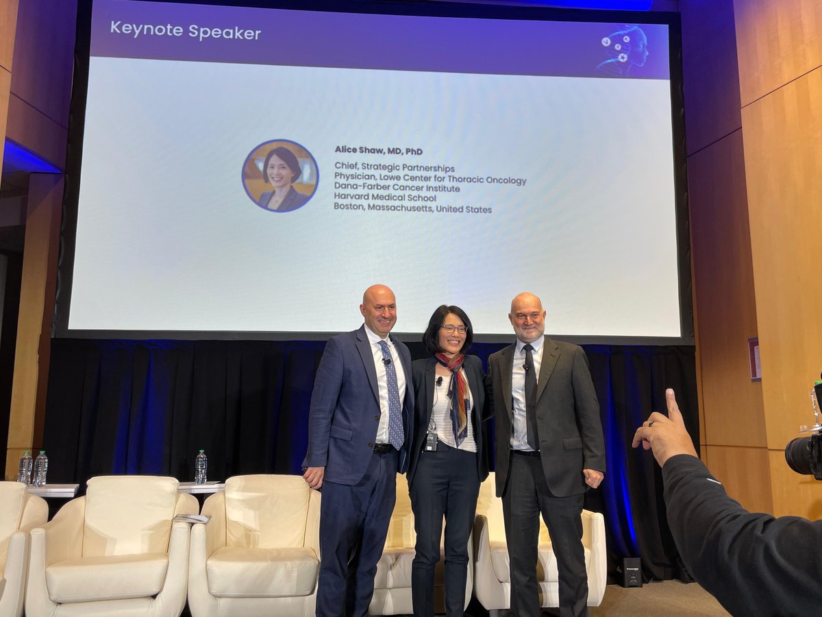 GustaveRoussy's tweet photo. Keynote lecture d’Alice Shaw présidée par les professeurs @FBarlesi et @TChoueiri : Présentation de haut vol sur l’oncogene RAS impliqué dans de nombreux cancers, notamment du poumon. En identifiant, en comprenant et ciblant les voies impliquées et les mécanismes de résistance comme BRAF, il sera possible de prévenir les résistances aux thérapies plutôt que les contourner.