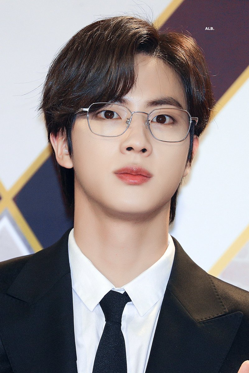 A LITTLE BRAVER 🐬 tweet media