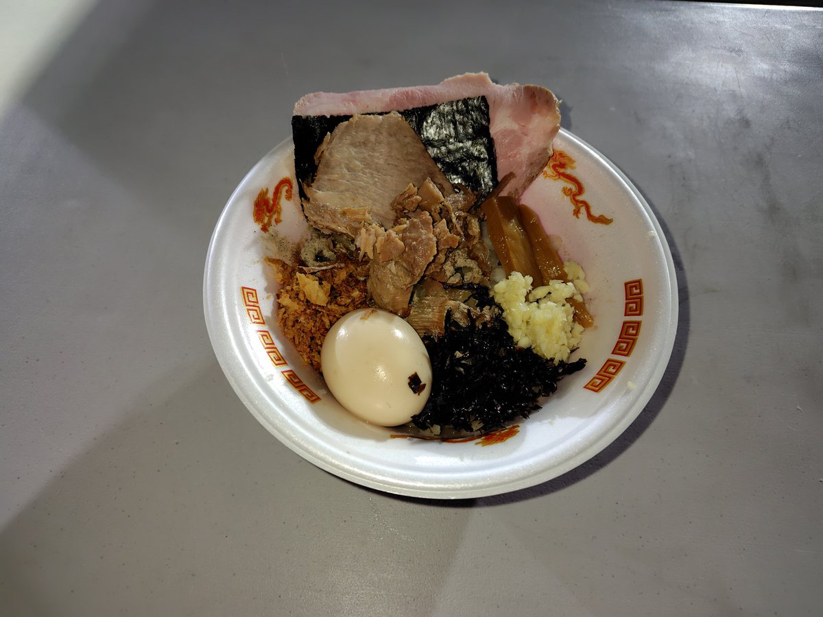 ヤフミ tweet media