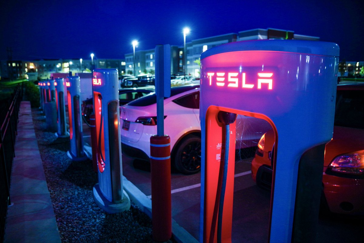 sapphire tweet media