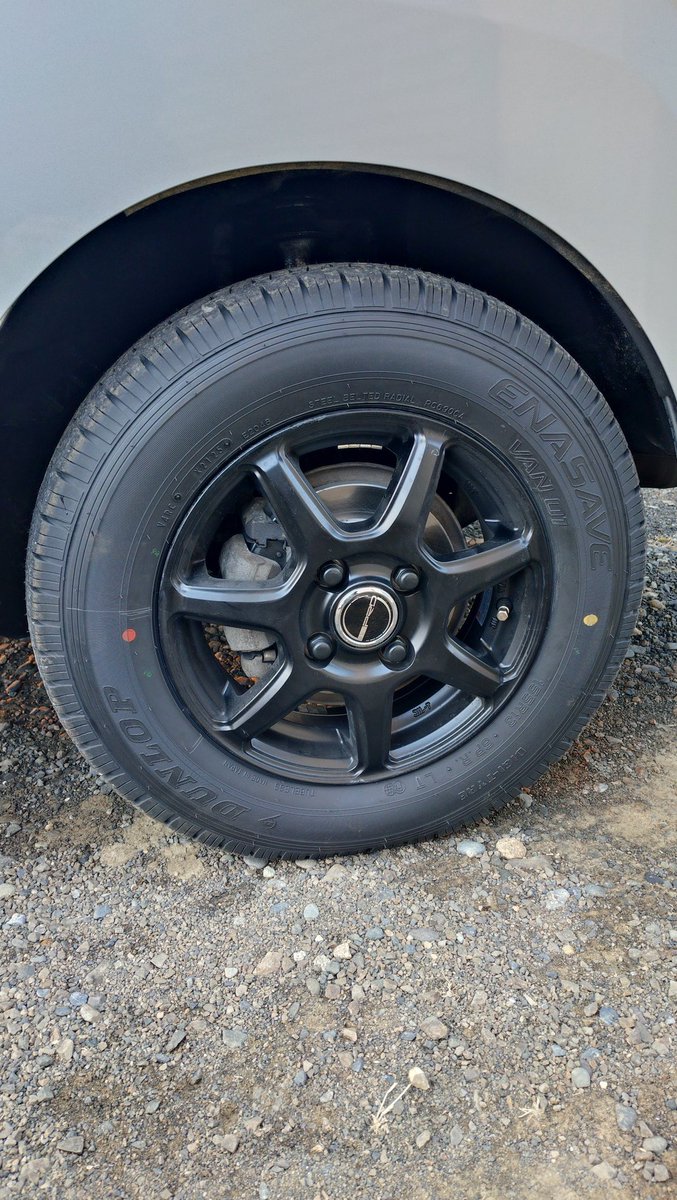 車検から戻ってタイヤも夏タイヤに履き替えて来ました? インチアップ 