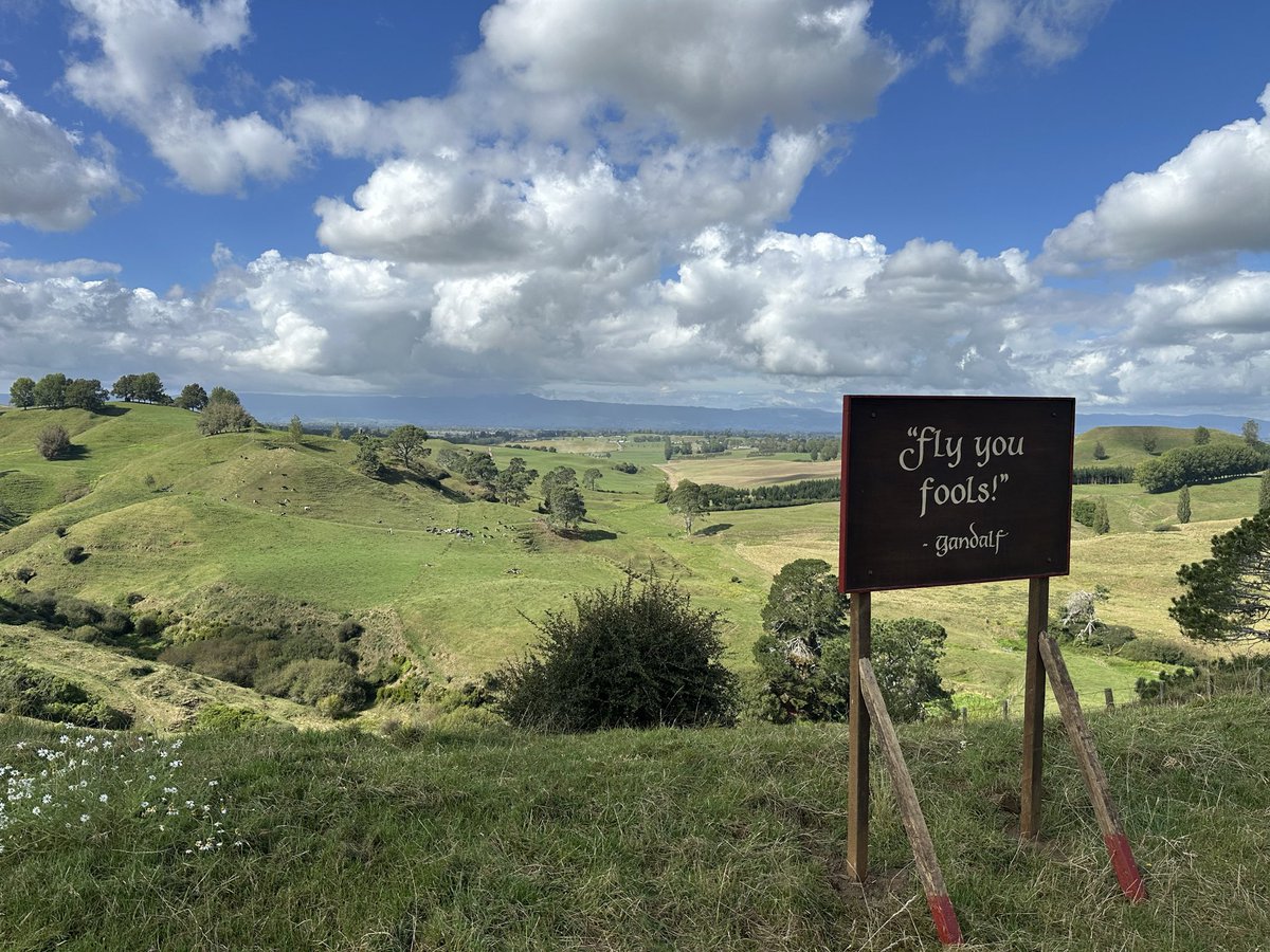 Completed the Middle Earth Halfling Marathon today. Incredible run through Hobbiton and surrounding farmland. So many hills though! 😩 But what an amazing course and place to run!